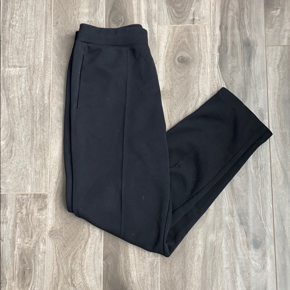Women’s Uniqlo black joggers - Picture 4 of 5
